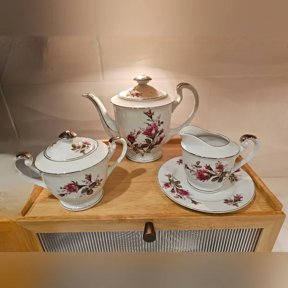 Not for sale Vintage 50s/60s Meiko Tea Rose Floral Tea Set - Picture 7 of 16
